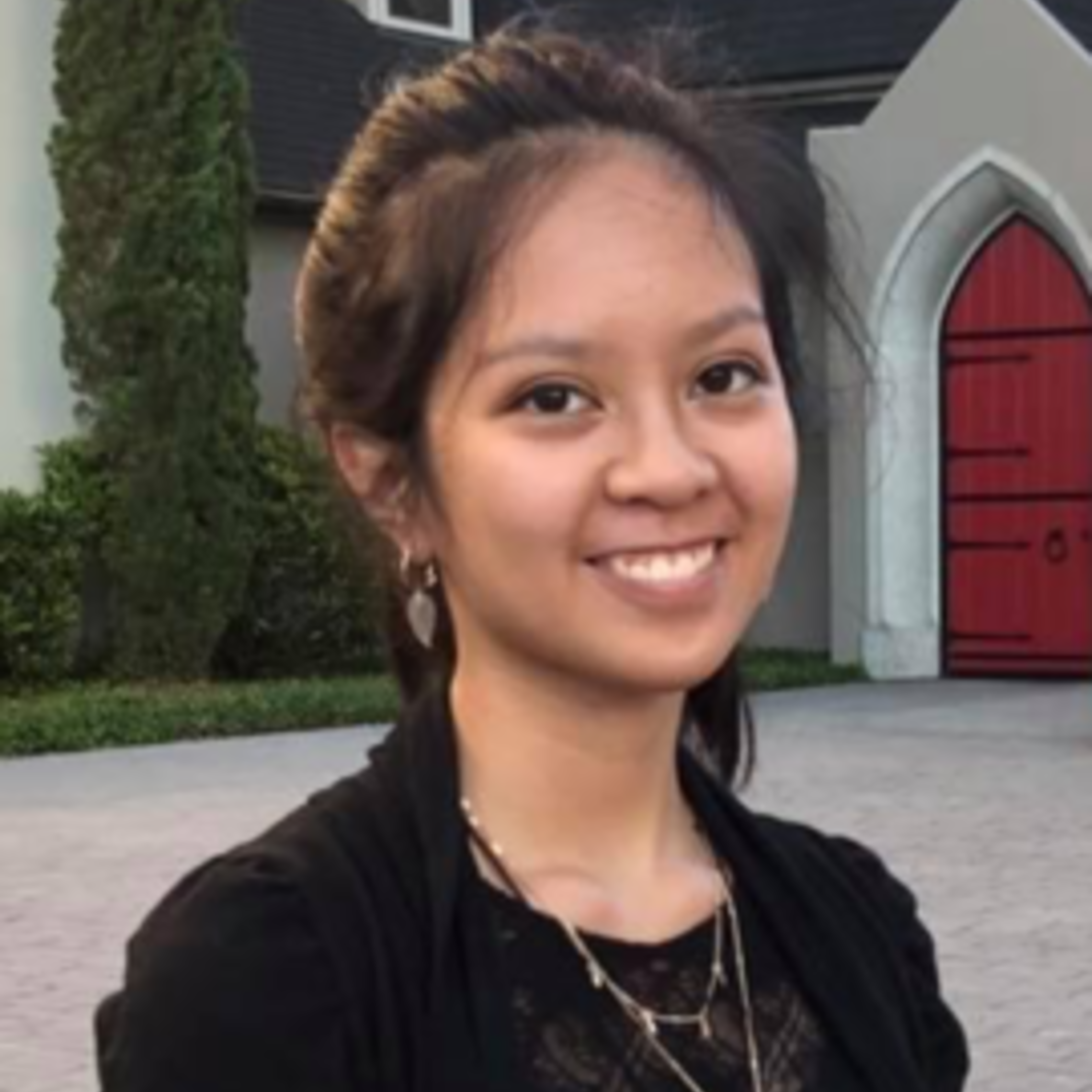 INTERN Angelique